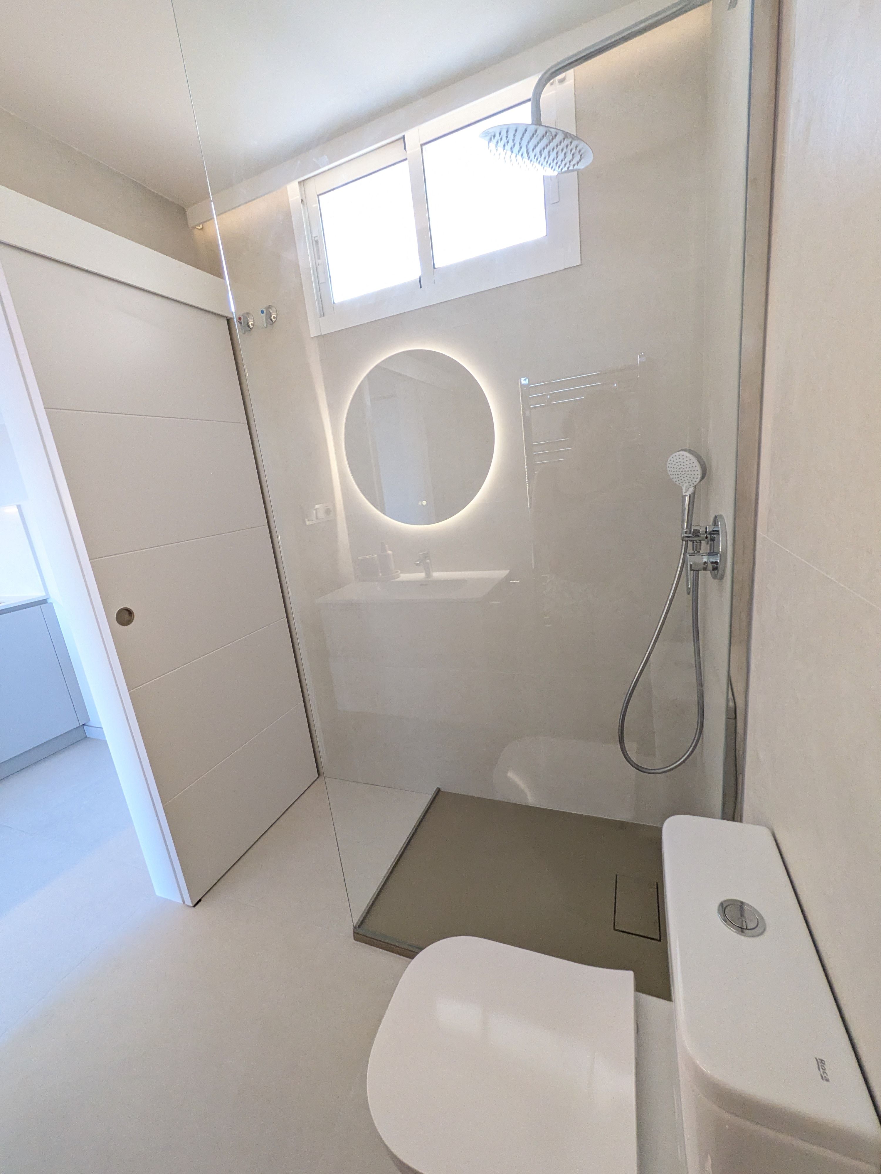 Baño del estudio — Studio Rosé, Marbella